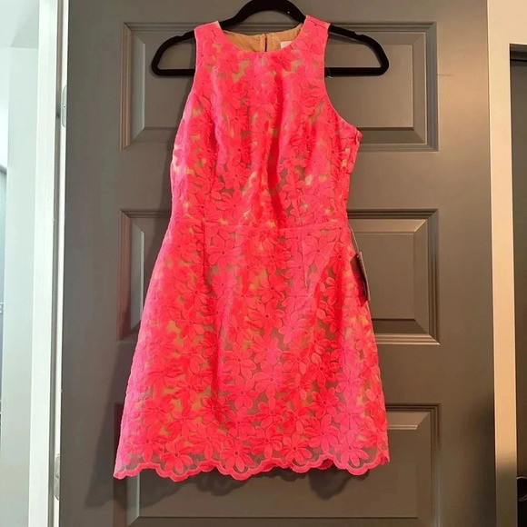 NWT Adelyn Rae Mila Fitted Mini Shift Dress
Lace Cut Out Back Barbie Pink size S - Picture 3 of 5